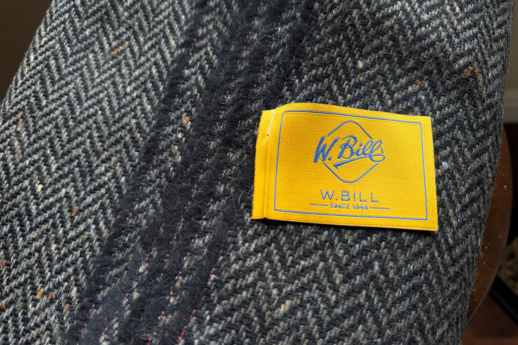 トラウザーズ 新しい素材