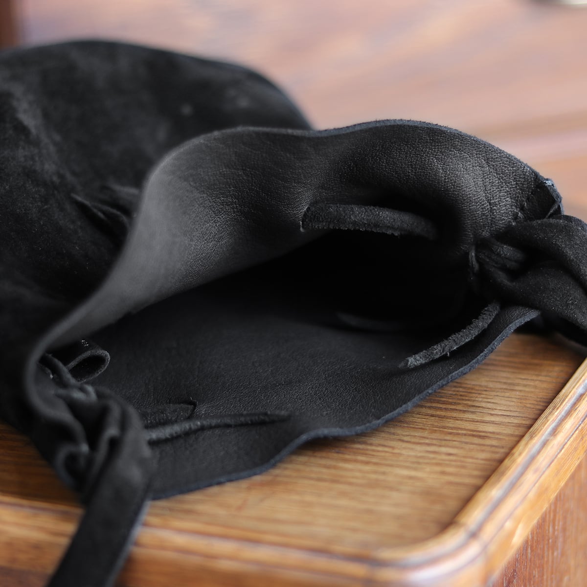 ROG Deer Suede col.Black