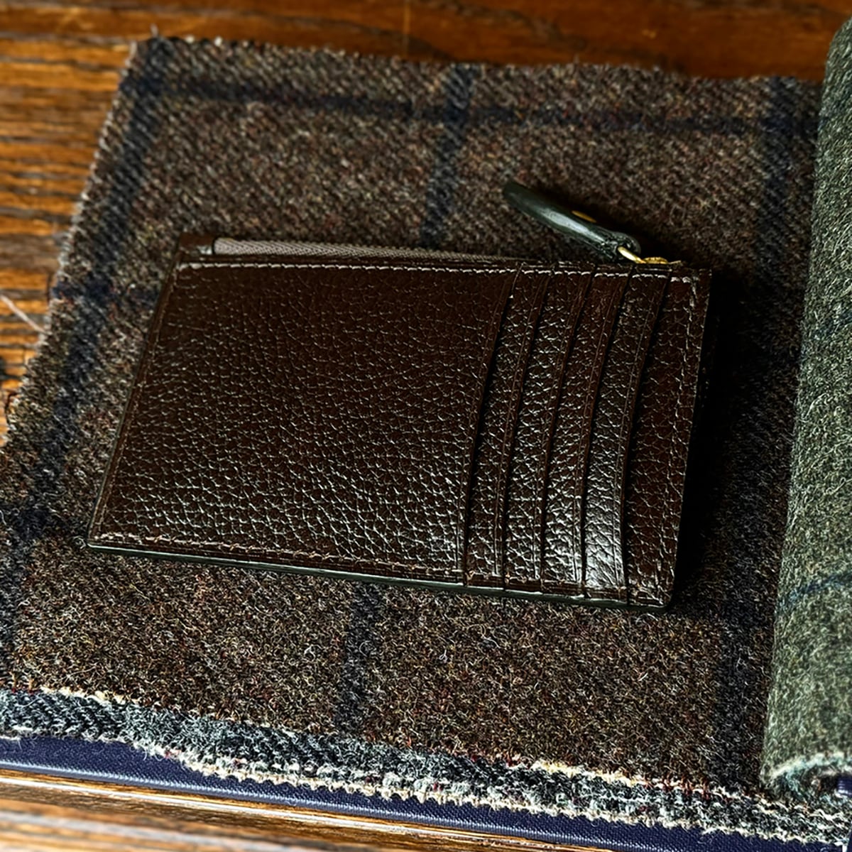 BARRET - Saddle Pull-Up SD col.Dark Brown