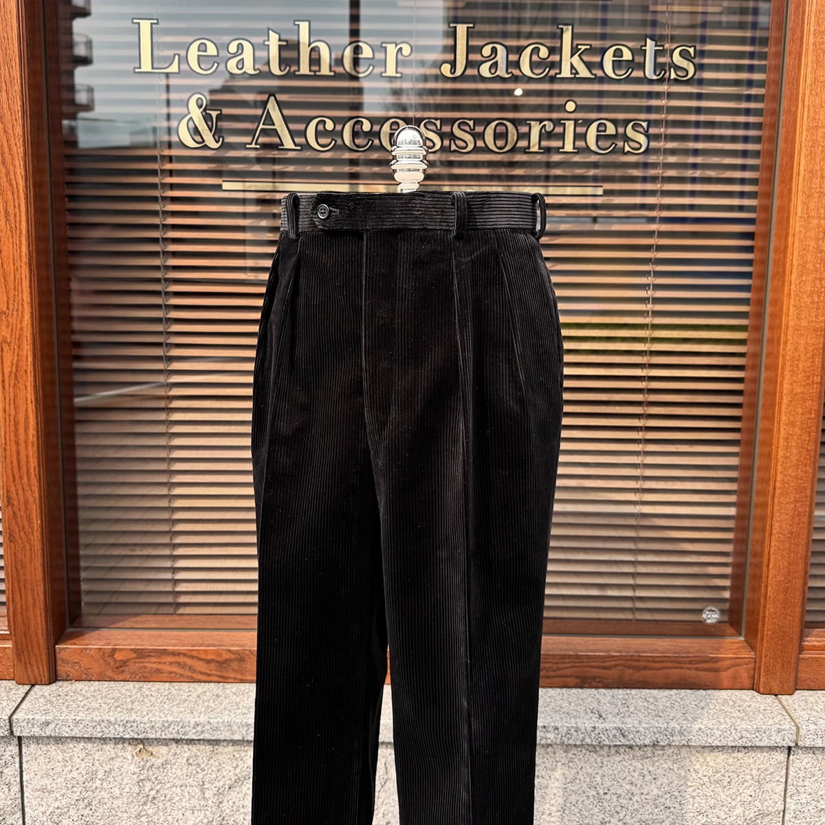 FORT - Brisbane Moss 8 Wale Corduroy col.Black