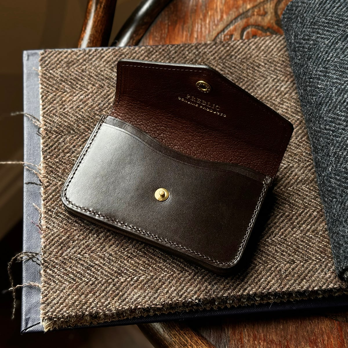 SPRIT - Saddle Pull-Up col.Dark Brown