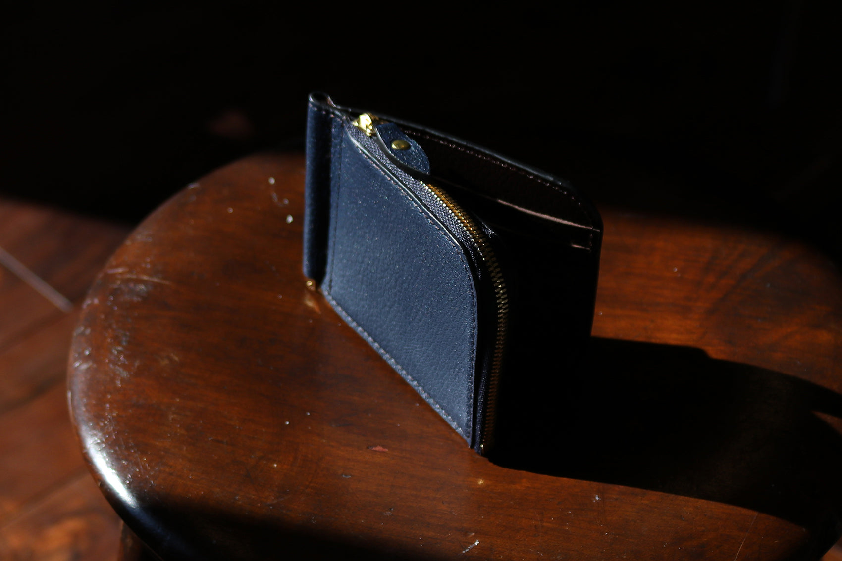 Custom Wallet - THOMAS