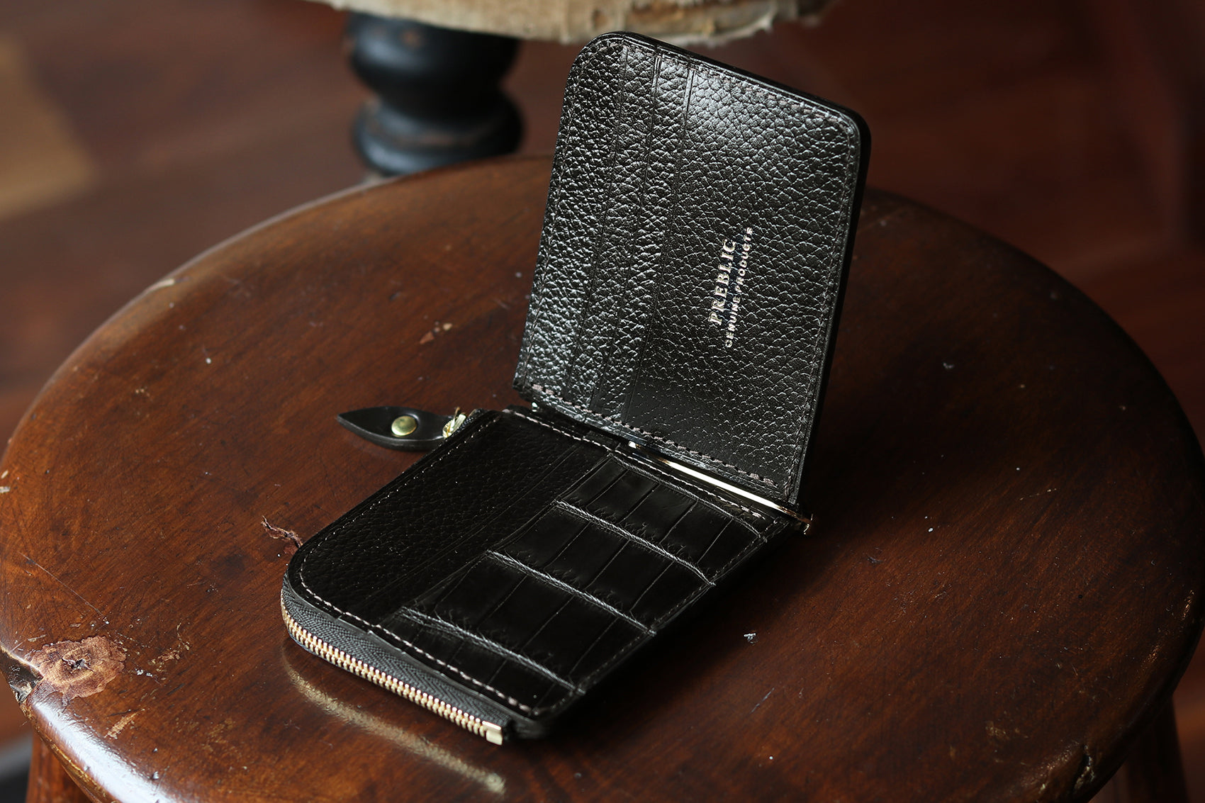 Custom Wallet - THOMAS