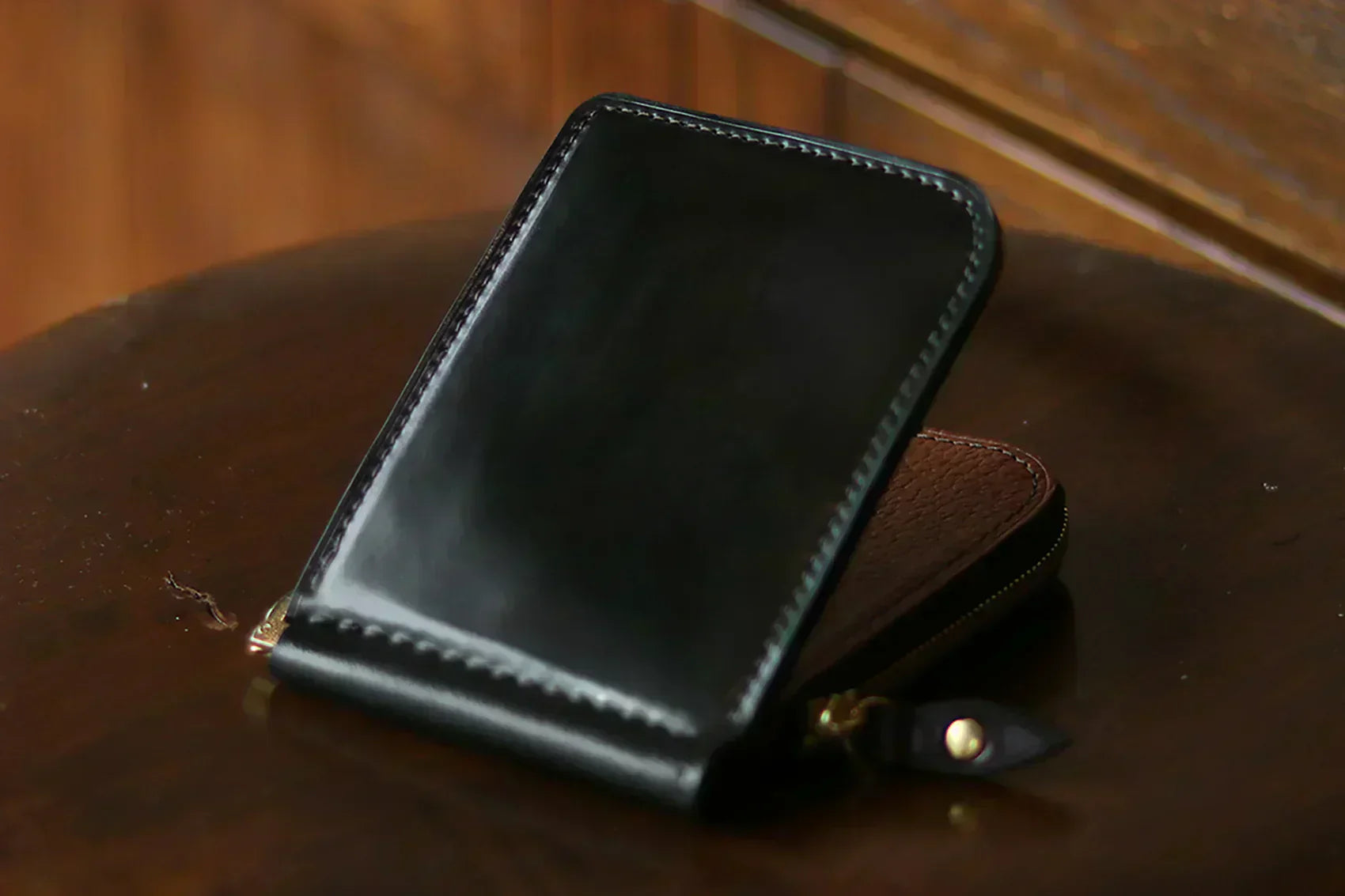 Custom Wallet - THOMAS