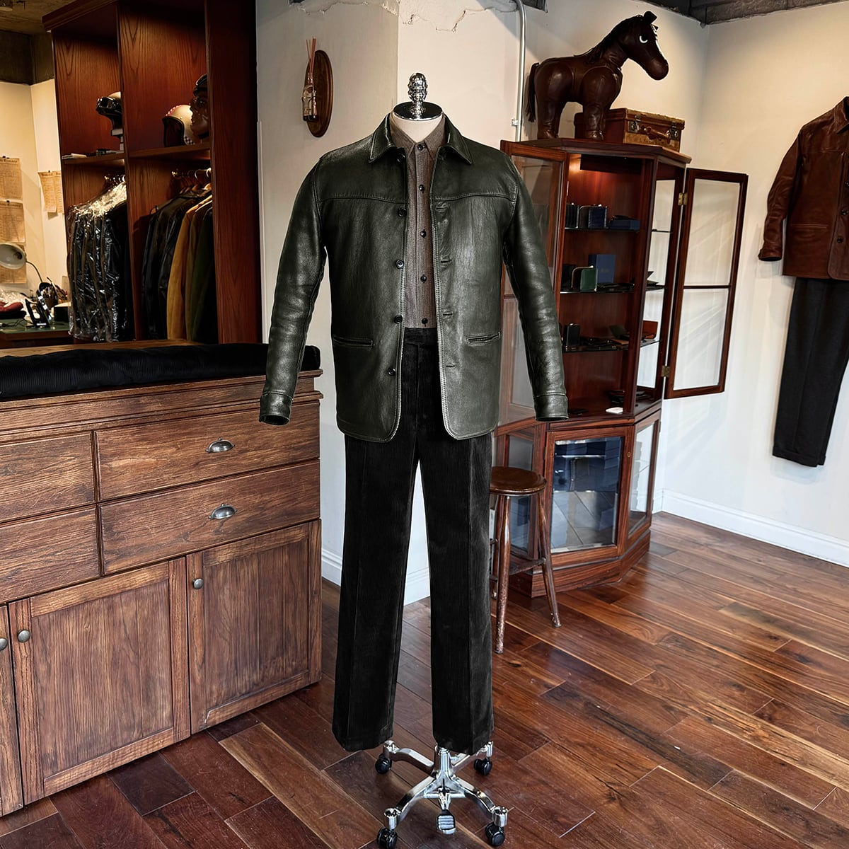 FORT - Brisbane Moss 8 Wale Corduroy col.Black