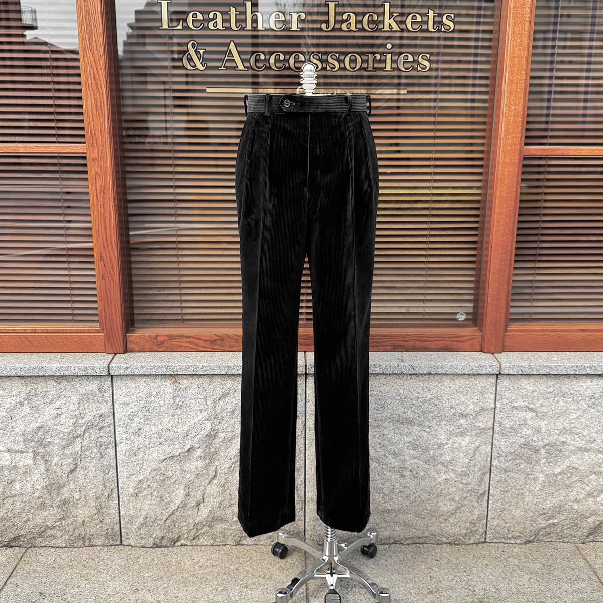 FORT - Brisbane Moss 8 Wale Corduroy col.Black